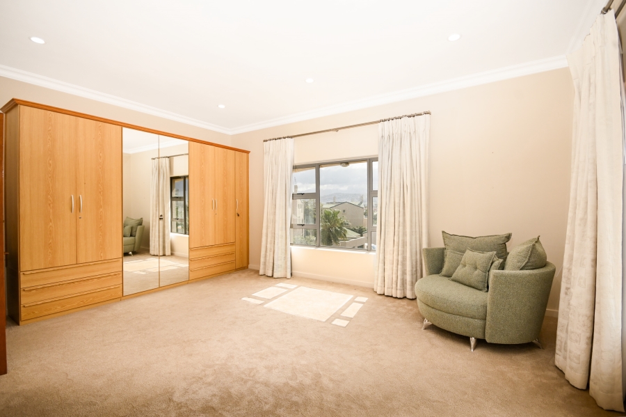 5 Bedroom Property for Sale in Greenways Golf Estate Western Cape